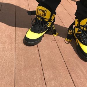 Patrick Ewing 33 “Dandelion”